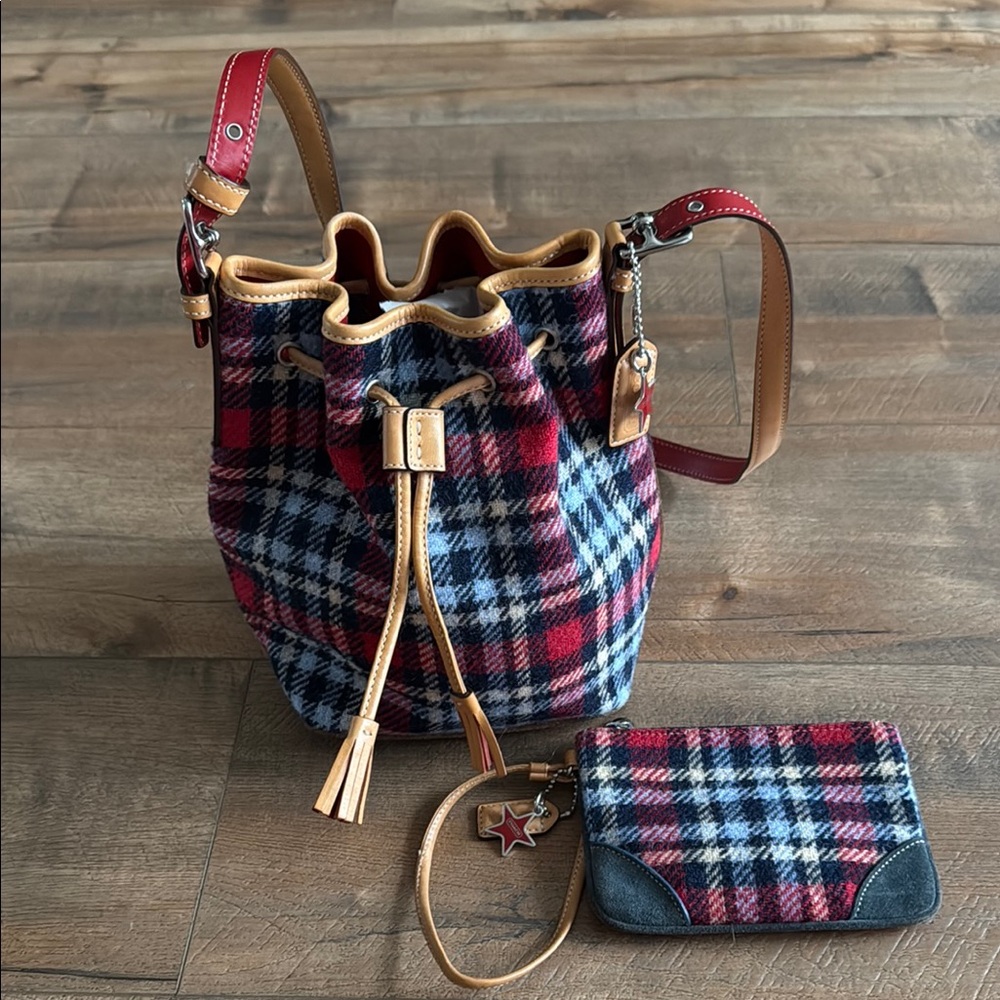 Coach Plaid Bucket Bag and Wristlet Set in EUC